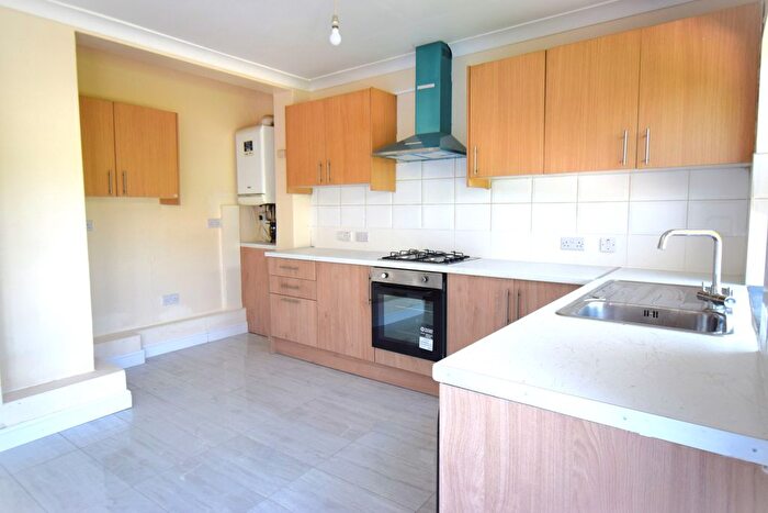 4 Bedroom Semi Detached House To Rent In Bolton Road, Harrow, HA1