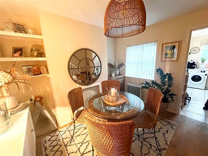 2 Bedroom Cottage To Rent In Chapel Lane, Wilmslow, Cheshire, SK9