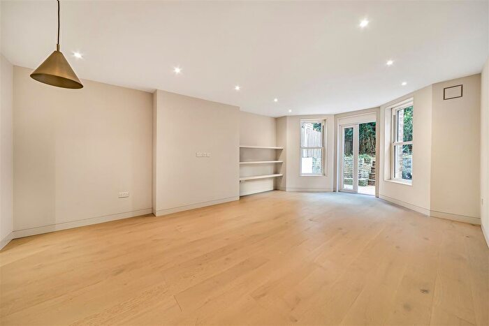 2 Bedroom Flat For Sale In Raleigh Gardens, London, SW2