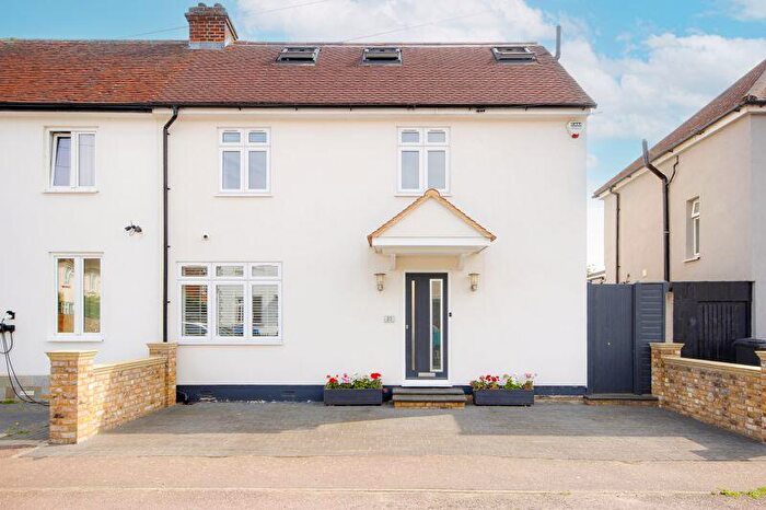 3 Bedroom Semi-Detached House For Sale In Harold Crescent, Waltham Abbey, EN9