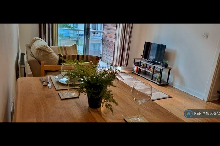 1 Bedroom Flat To Rent In Quayside Drive, Colchester, CO2