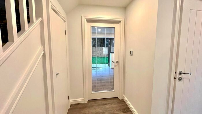 2 Bedroom End Of Terrace House To Rent In Warley Street, Great Warley, Brentwood, Essex, CM13