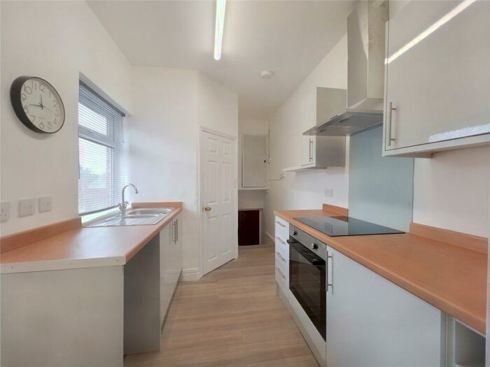 3 Bedroom Flat To Rent In Silverdale Terrace, Gateshead, NE8