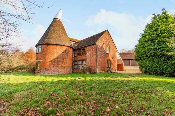 3 Bedroom Detached House For Sale In The Oast House, Pope Street, Godmersham, Canterbury, Kent, CT4