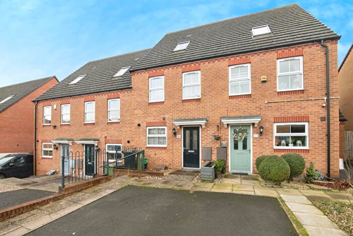 3 Bedroom Terraced House For Sale In Wellspring Gardens, Dudley, DY2