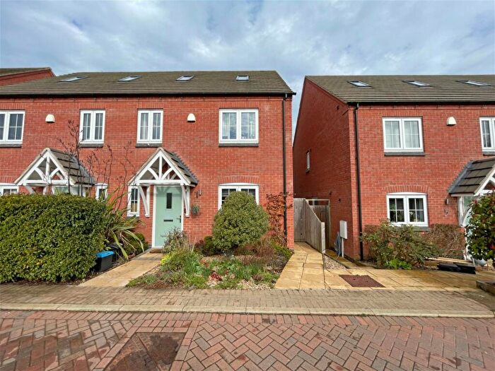 4 Bedroom Town House For Sale In Field Views, Sun Court, Marston Trussell, Market Harborough, Leicestershire, LE16