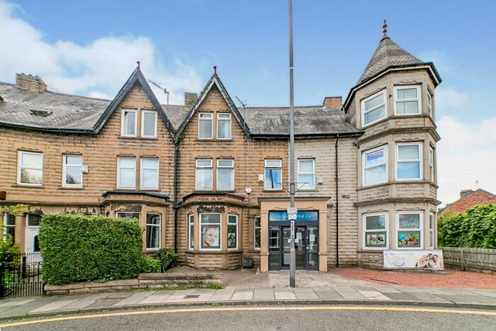 3 Bedroom Flat To Rent In The Crescent, Dunston, Gateshead, Tyne And Wear, NE11