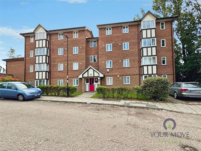 2 Bedroom Flat For Sale In Cumberland Place, London, SE6