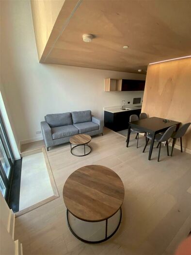 2 Bedroom Apartment To Rent In Spinners Way, Manchester, M15