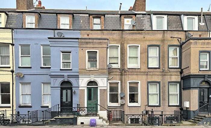 1 Bedroom Flat For Sale In High Street, Herne Bay, CT6