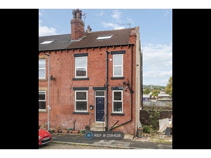2 Bedroom Terraced House To Rent In Church Hill Mount, Stanningley, Pudsey, LS28