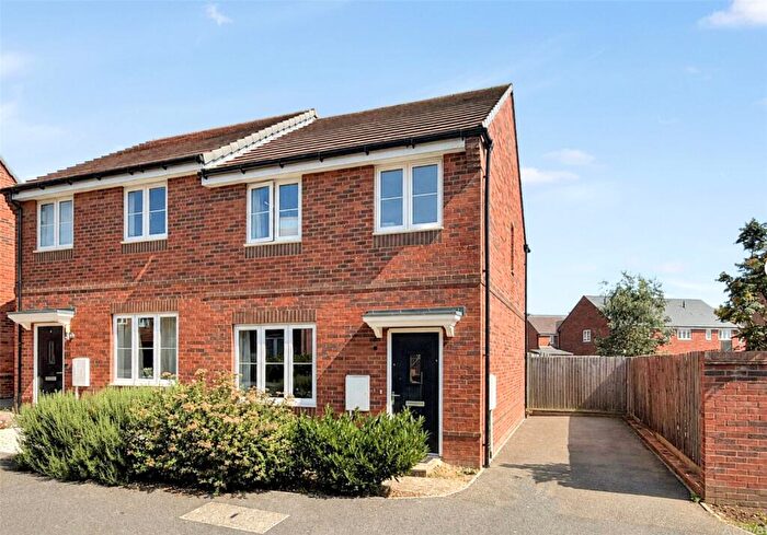 3 Bedroom Semi-Detached House For Sale In Conager Close, Nursling, Southampton, Hampshire, SO16