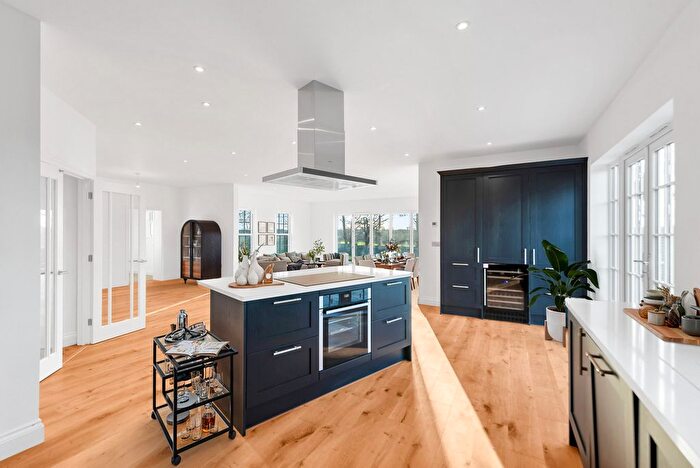 4 Bedroom Detached House For Sale In House Worth Farm, Little Horsted, TN22