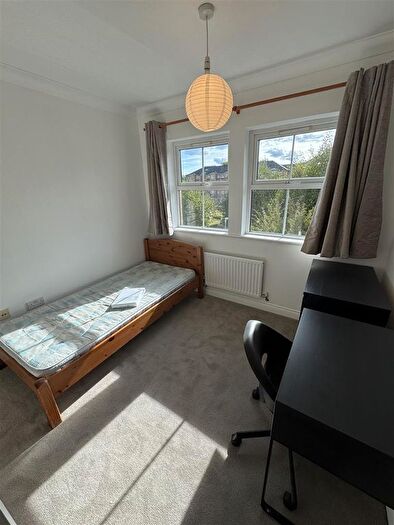 3 Bedroom Flat To Rent In Venneit Close, Roger Dudman Way, Oxford, OX1