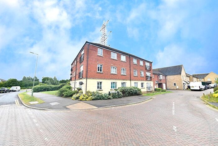 2 Bedroom Flat For Sale In Fairfield Crescent, Stevenage, SG1