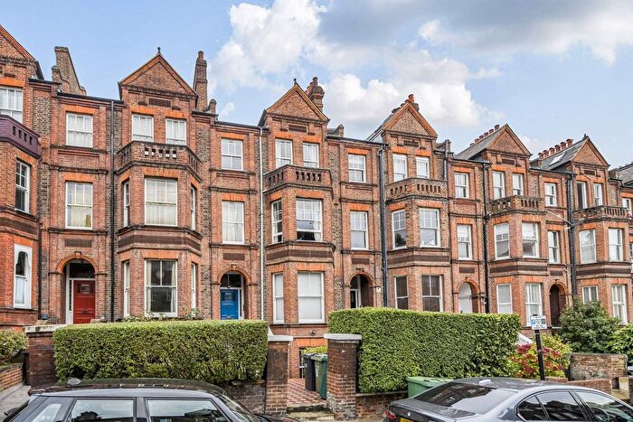 3 Bedroom Maisonette To Rent In Goldhurst Terrace, South Hampstead, London, NW6
