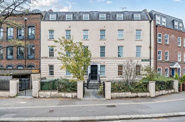 2 Bedroom Penthouse To Rent In Kings Road, Reading, RG1