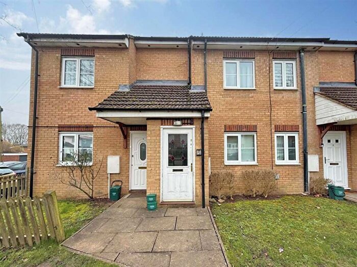 2 Bedroom Flat For Sale In Linkways Court, Stevenage, SG1