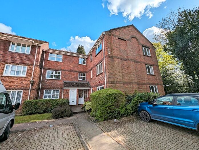 1 Bedroom Flat To Rent In North Parade, Horsham, RH12