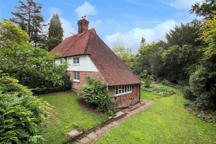 3 Bedroom Parking/garage To Rent In Lye Green, Crowborough, East Sussex, TN6