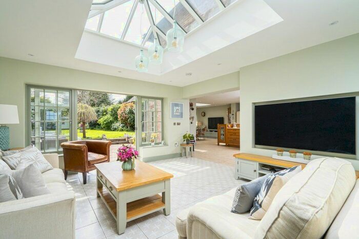 5 Bedroom Detached House To Rent In Gold Hill West, Chalfont St. Peter, Gerrards Cross, Buckinghamshire, SL9