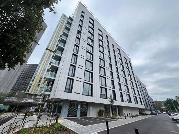 1 Bedroom Apartment To Rent In Element, Uptown Riverside, Salford, M3