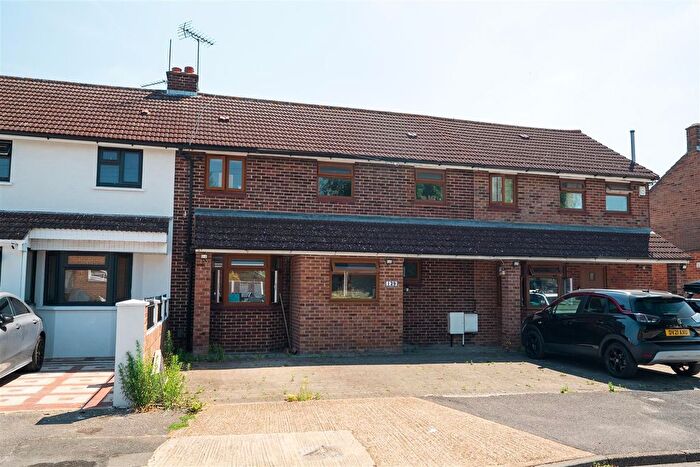 3 Bedroom Terraced House For Sale In Thornton Avenue, West Drayton, UB7