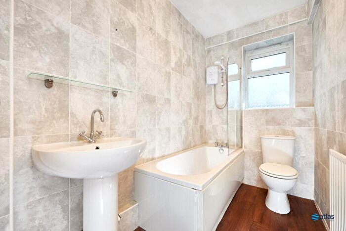 1 Bedroom Flat For Sale In Allerton Road, Allerton, L18