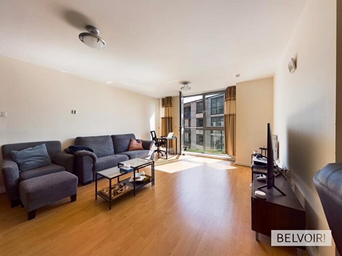 2 Bedroom Flat To Rent In Centenary Plaza, Holliday Street, Birmingham, B1