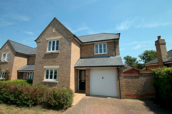 4 Bedroom Detached House To Rent In Canons Close, Wootton, MK43