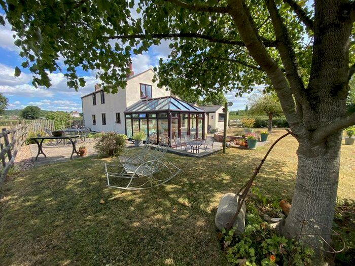 4 Bedroom House For Sale In Rockhampton, GL13