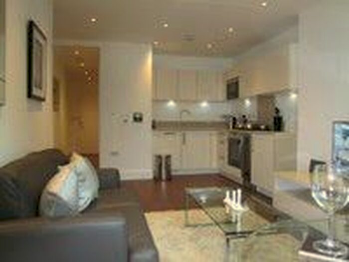 Studio To Rent In Queensland Road, London, N7