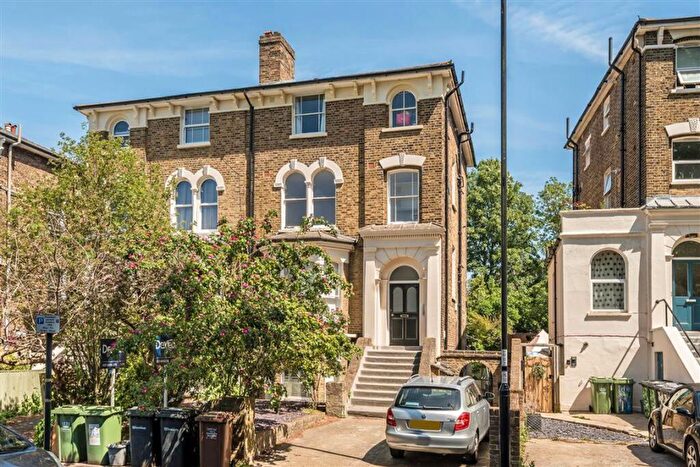 2 Bedroom Flat For Sale In Manor Park, Hither Green, SE13
