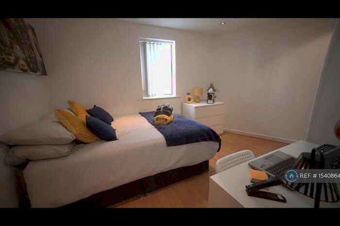 4 Bedroom Flat To Rent In Richmond Road, Cardiff, CF24