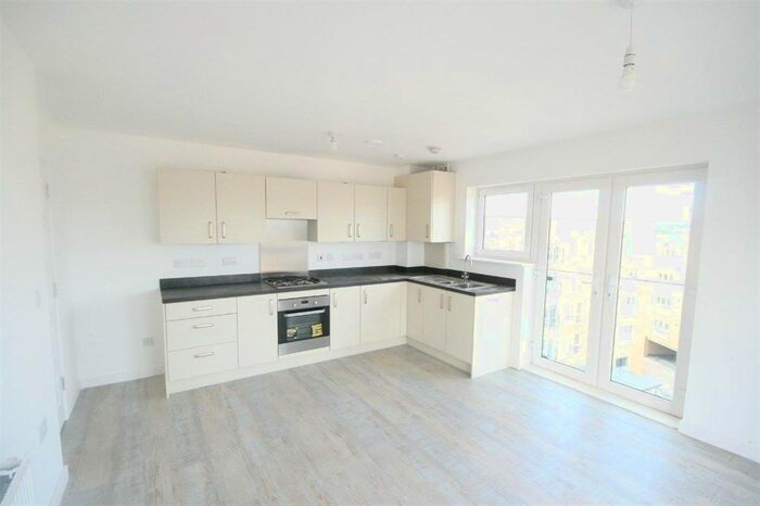 2 Bedroom Flat To Rent In Temple Hill, Dartford, Kent DA1