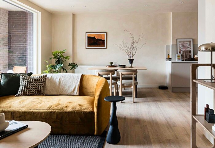 1 Bedroom Flat To Rent In Hayes, UB3