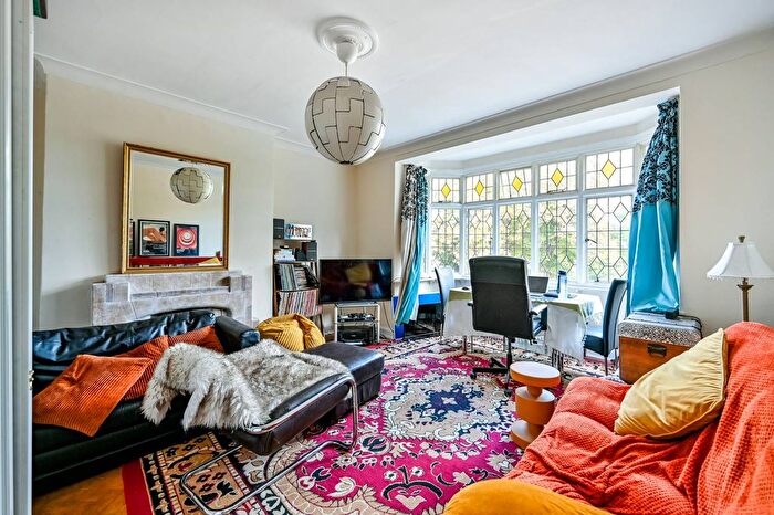 Studio To Rent In Cambridge Park, St Margarets, Twickenham, TW1