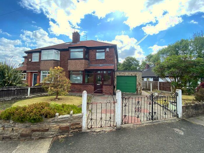 Houses for sale & to rent in M28 2YA, WORSLEY BROW, Boothstown