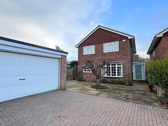 4 Bedroom Detached House For Sale In Rubens Close, New Milton, Hampshire., BH25