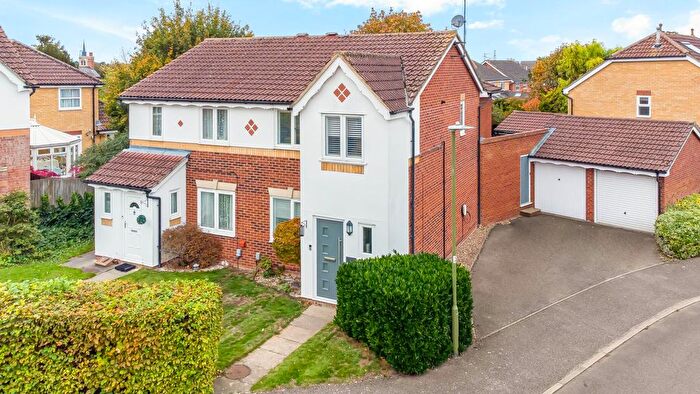 3 Bedroom Semi-Detached House For Sale In Sale Drive, Clothall Common, Baldock, SG7