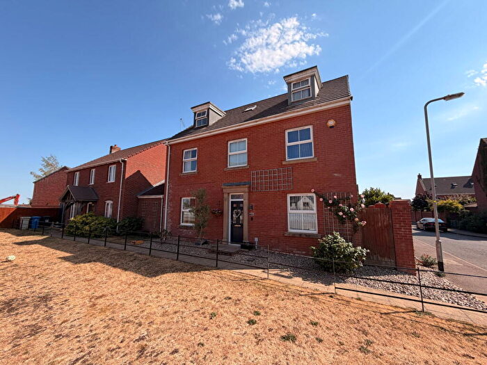 5 Bedroom Detached House For Sale In Oakwood Close, Desborough, Kettering, NN14