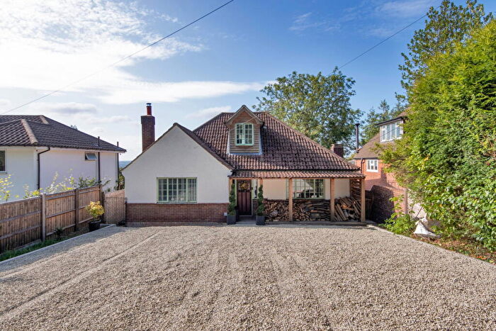 3 Bedroom Detached Bungalow For Sale In Pilgrims Way, Trottiscliffe, West Malling, Kent, ME19