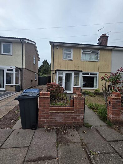 3 Bedroom Semi Detached House For Sale In Edendale Road, Birmingham, B26