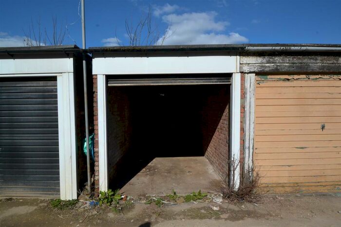 Garage / Parking To Rent In Portland Road, Hove, BN3