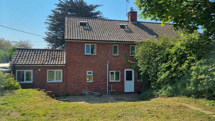 3 Bedroom End Of Terrace House For Sale In Pitmans Grove, Bramfield, Halesworth, IP19