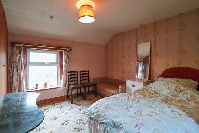 2 Bedroom Cottage For Sale In Church Road, Long Itchington, Southam, CV47