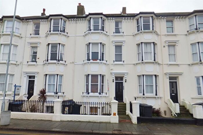 2 Bedroom Flat To Rent In Central Parade, Herne Bay, CT6