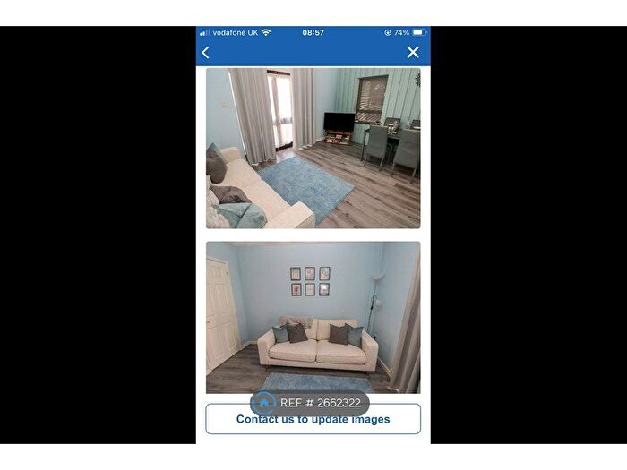2 Bedroom Flat To Rent In The Clicketts, Tenby, SA70