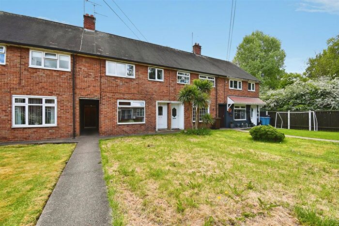 3 Bedroom Terraced House For Sale In Elgar Road, Hull, HU4