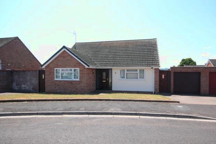 3 Bedroom Detached Bungalow For Sale In Pyrland Walk, Bridgwater, TA6